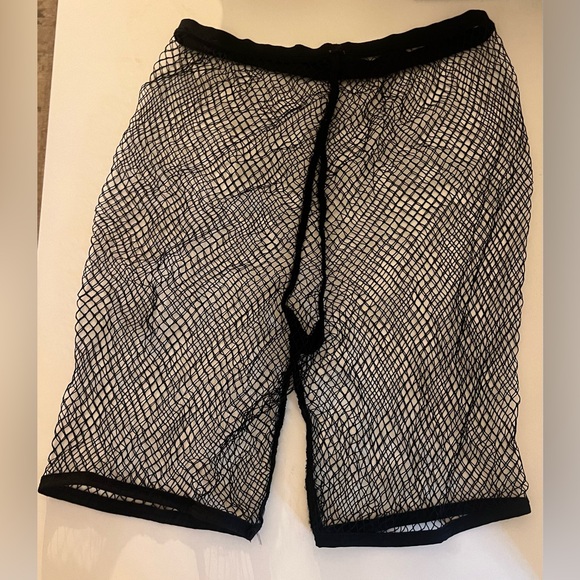 Fish net shorts 🖤 - Picture 1 of 1